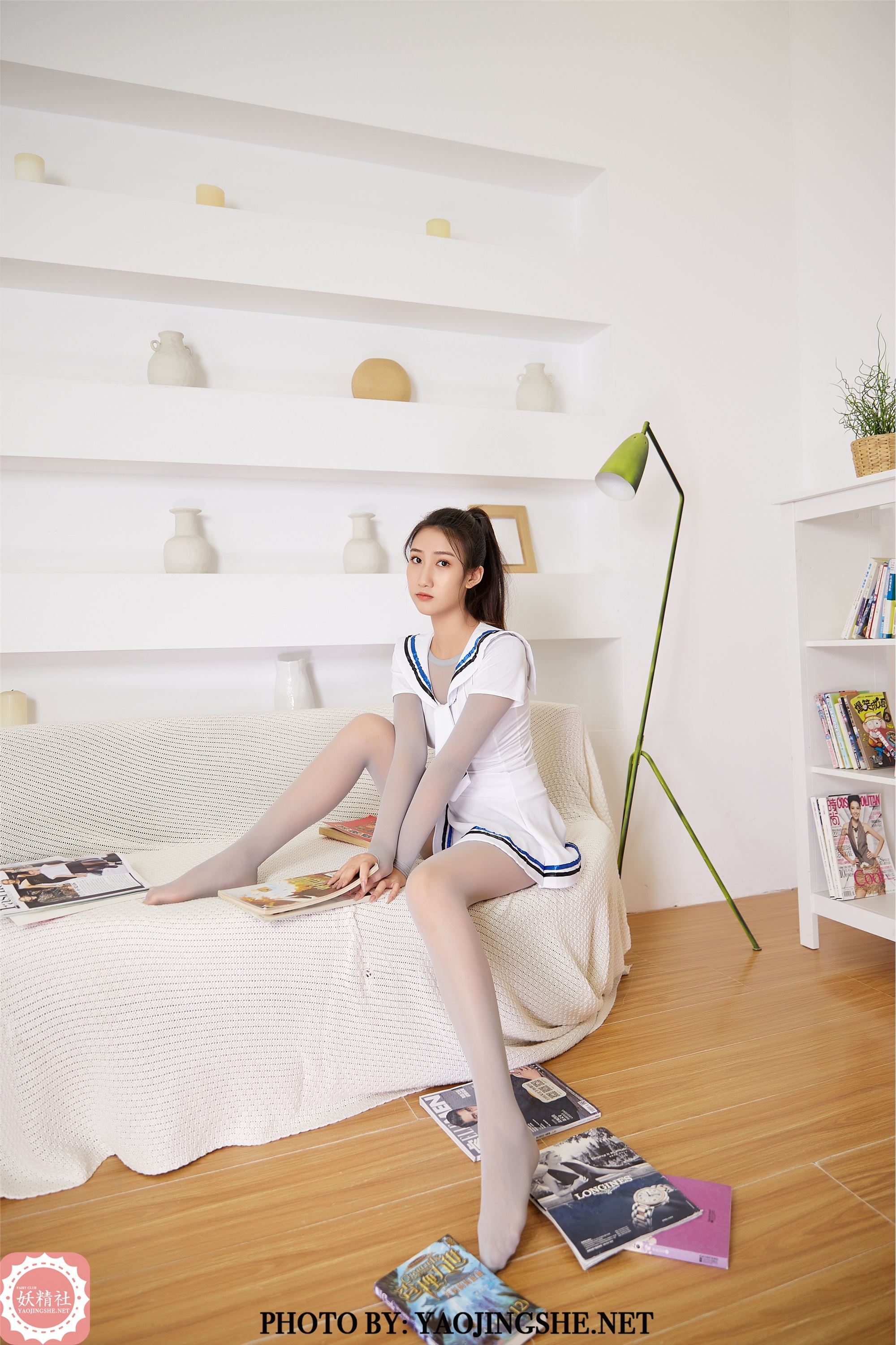 YAOJINGSHE 妖精社 T2018《思文-书柜前》